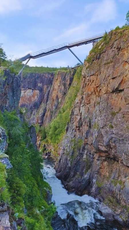 Vøringsfossen Waterfall, Western Norway — Norway's most famous waterfall with dramatic 182-meter drop into Måbødalen valley